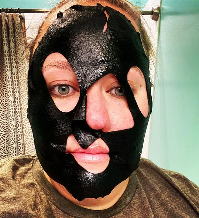 Y&rsquo;all I legit couldn&rsquo;t figure out what was wrong with this charcoal mask 🤦🏼&zwj;♀️🤣 #usererror