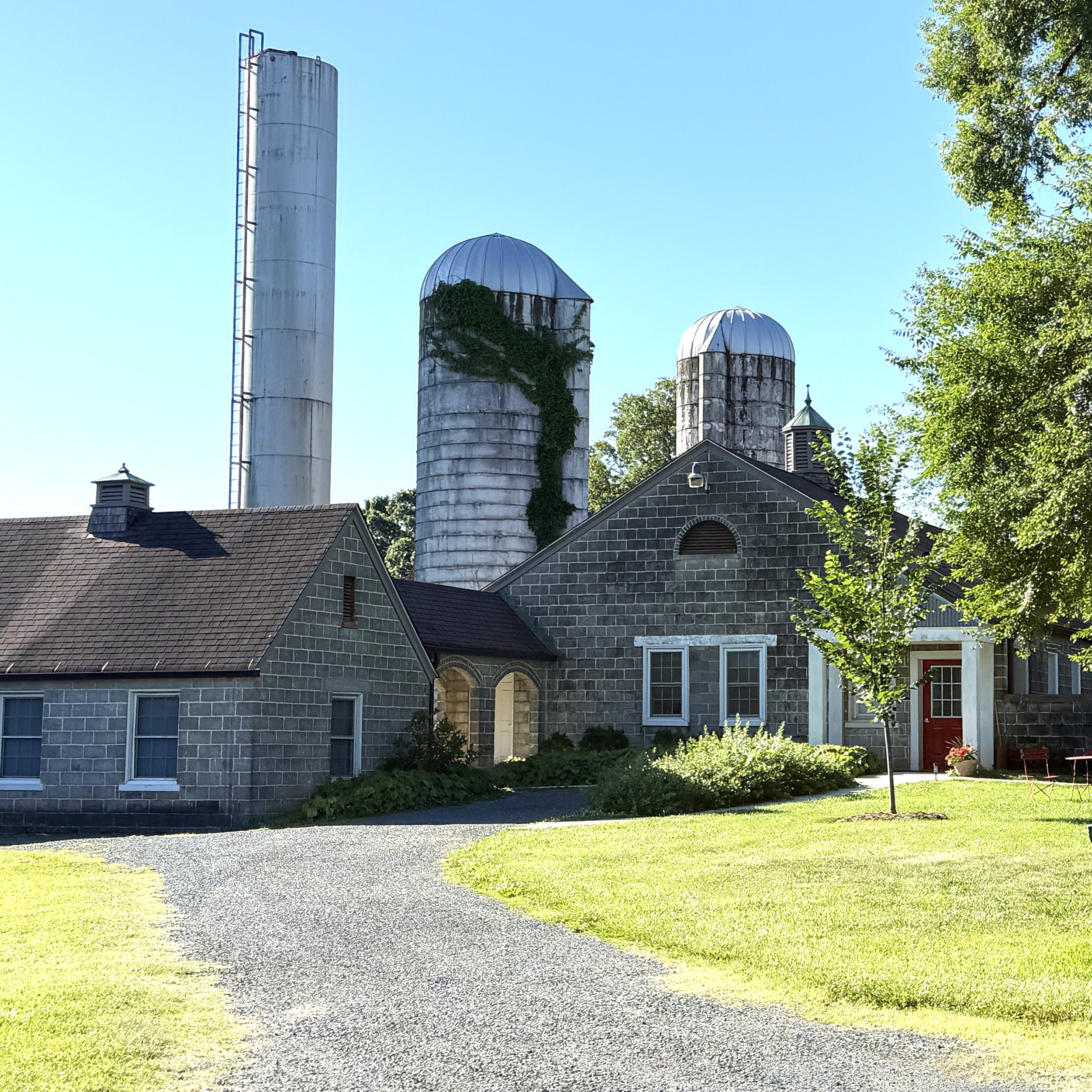 barn.jpg