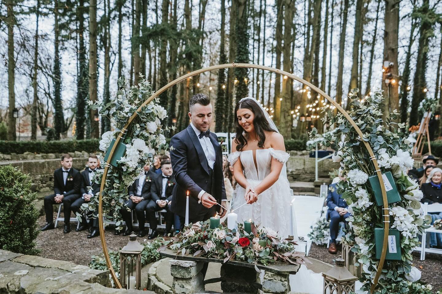 A December Irish wedding outdoors,A first for me in 14 years but hopefully not the last. Well done Jane &amp; Jamie , fortune favours the brave, even if we did get a sneaky few drops. Also Jamie is an amazingly talented magician and fellow wedding ve