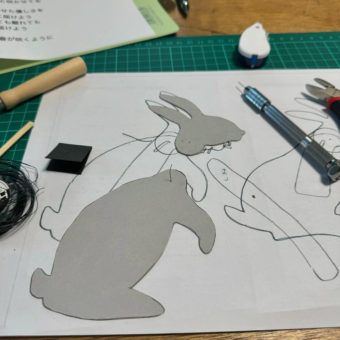 今日のデスク

#影絵  #shadowpuppetry  #shadowpuppets