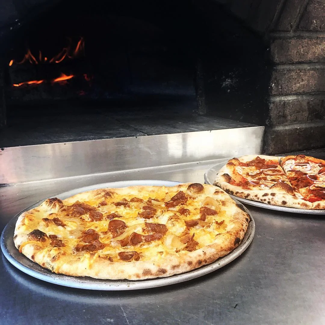 ripe tomatoes pizzas.jpg