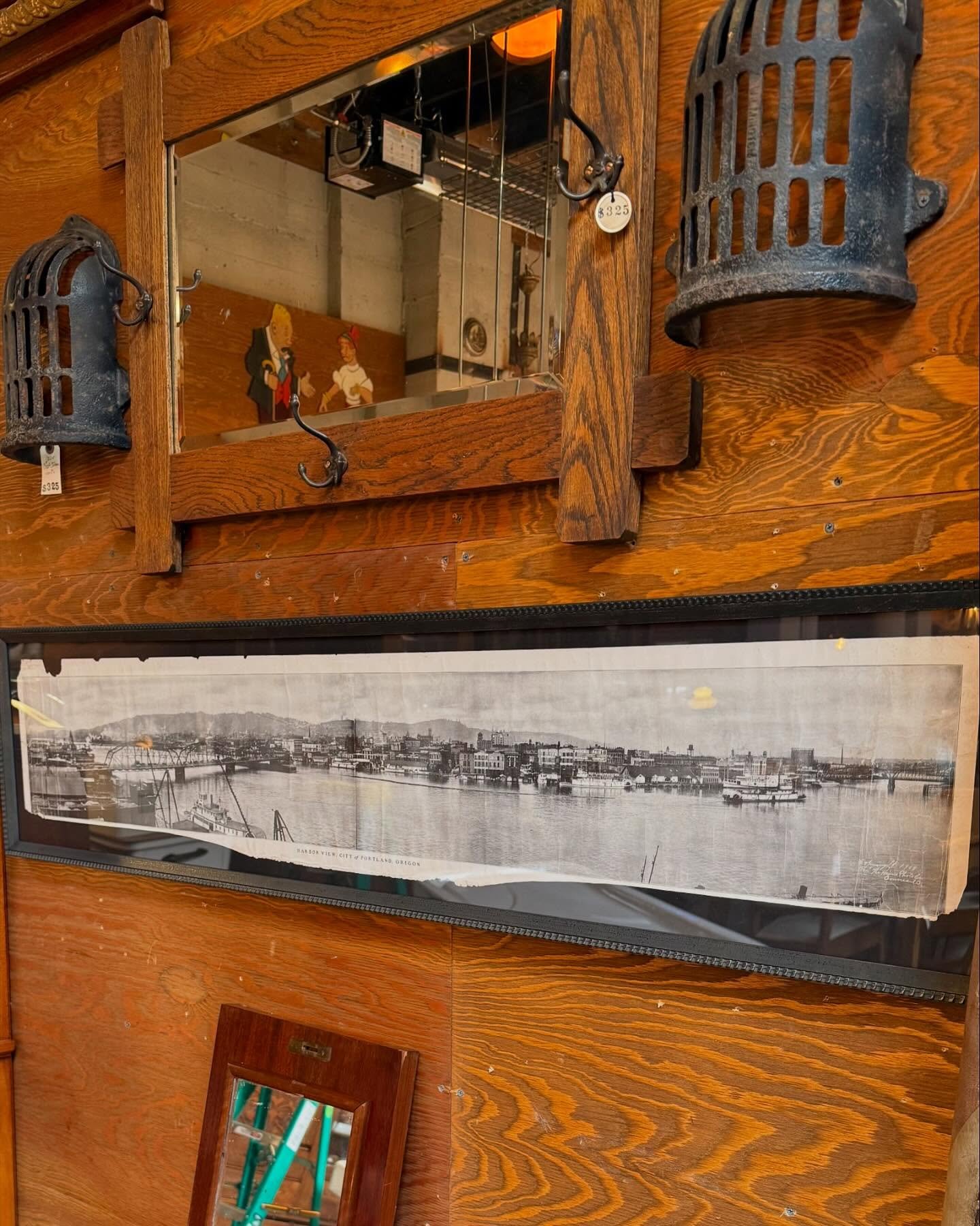 You can&rsquo;t get much more old Portland than, well, old Portland 😃
Just back from the picture framer is this really cool ol&rsquo; 1908 panoramic picture of Portland&rsquo;s West side waterfront.
From the east bank facing west, on the far left (s