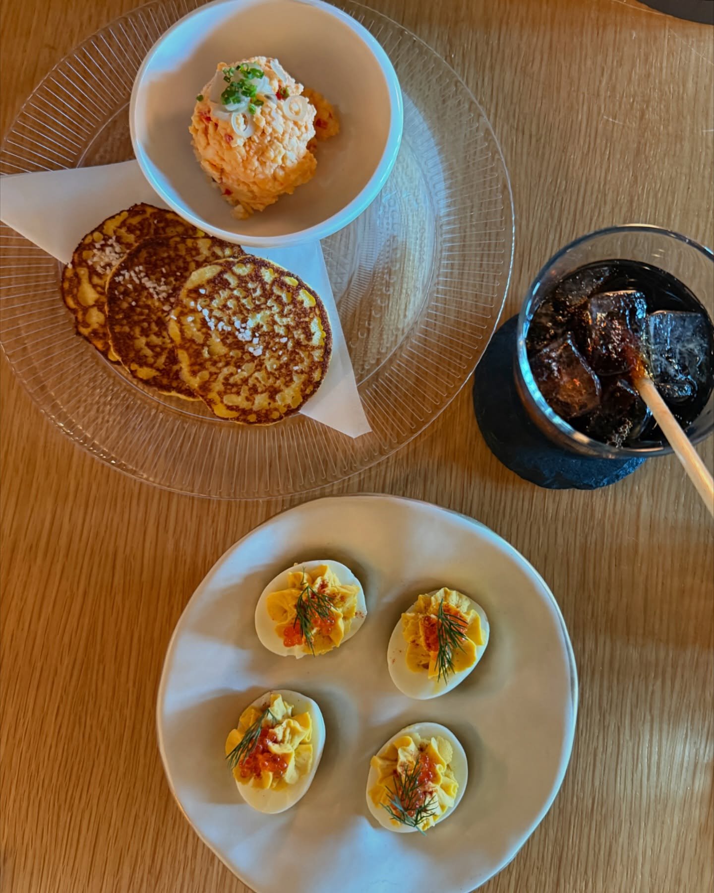 Sometimes I crave a good, southern meal that starts with deviled eggs and peaks at the best mac n cheese I&rsquo;ve had in Nashville - @audreynashville gets these dishes right every time. 

Also WINGS THAT ARE SERVED WHOLE. Finally!! Why is this so h