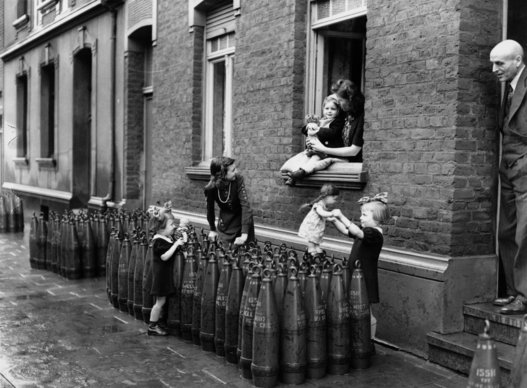 Horace Abrahams / Getty Images