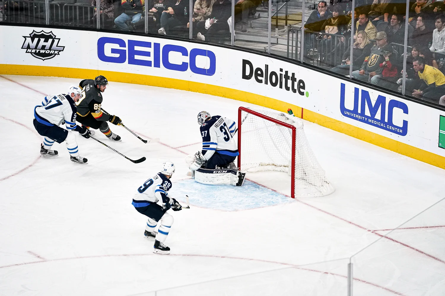 jetsvsgoldenknights25.jpg