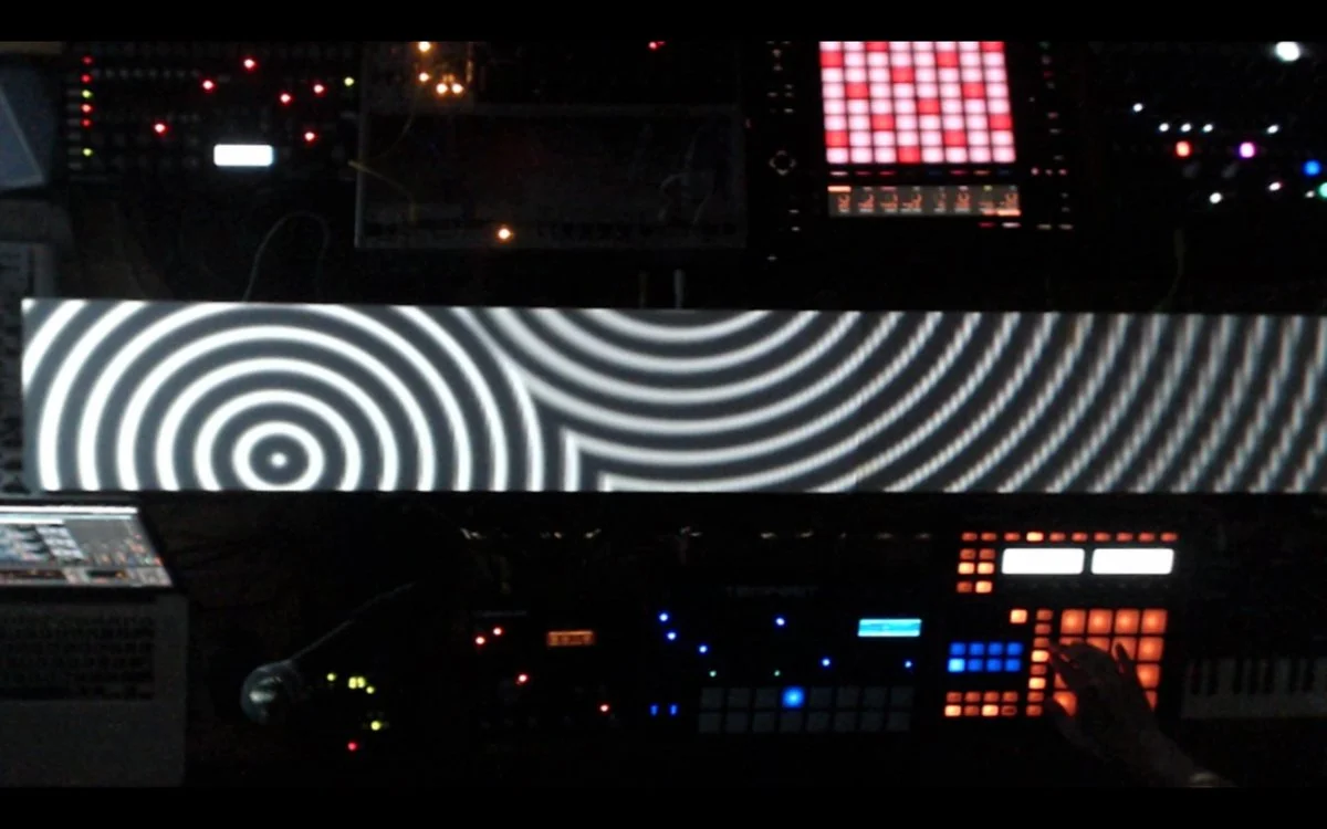 Shaders_Music_LiveStreaming02.jpg