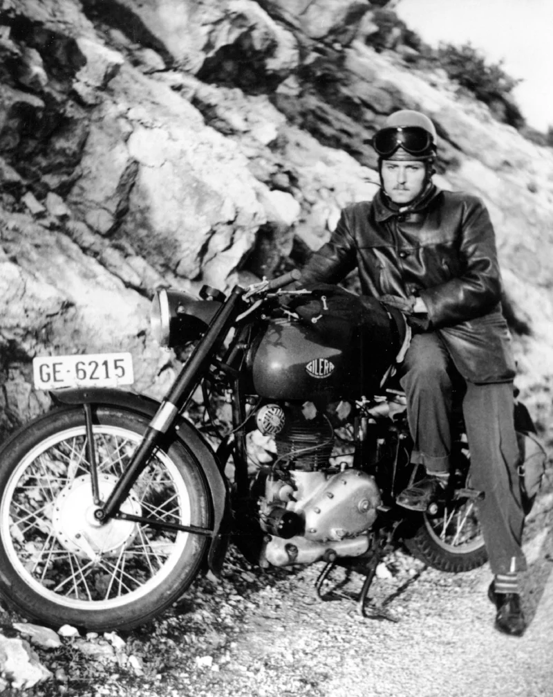 1952 Saturno in France.jpg