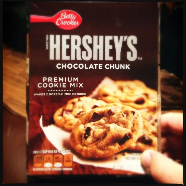 Hershey's has partnered with Betty Crocker to release a new chocolate chunk cookie that is worth a look for fast fresh cookies.