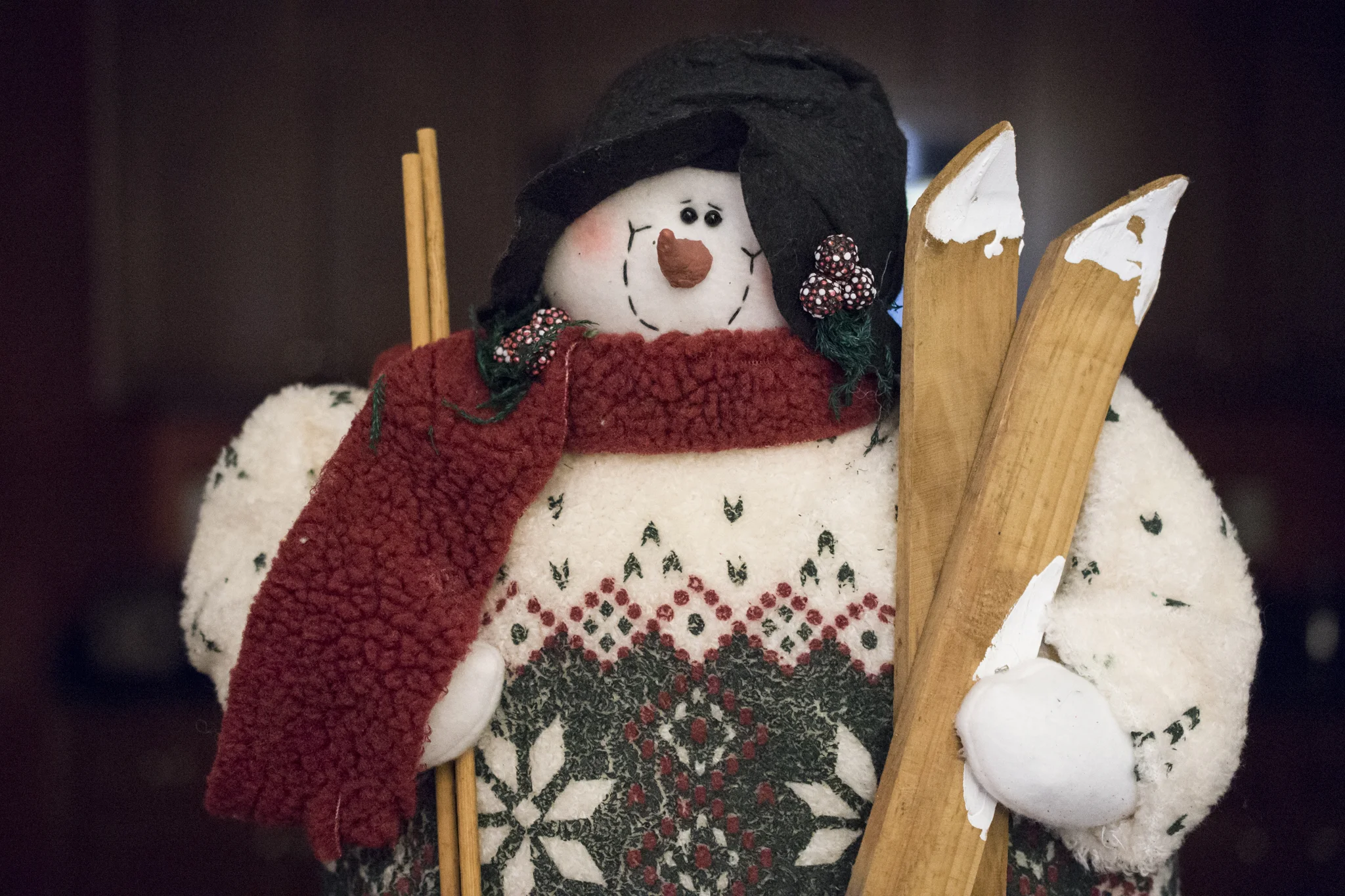 Snowman with skiis