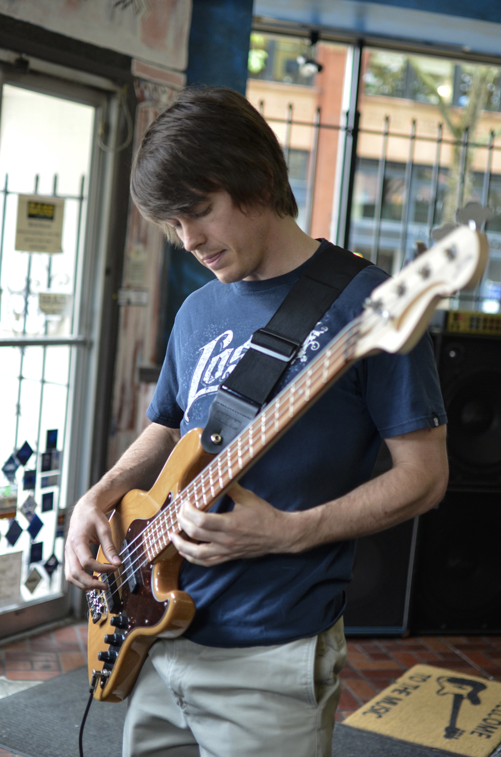 Bass guitarist at Bass Northwest in Seattle | Maria Grace Photography