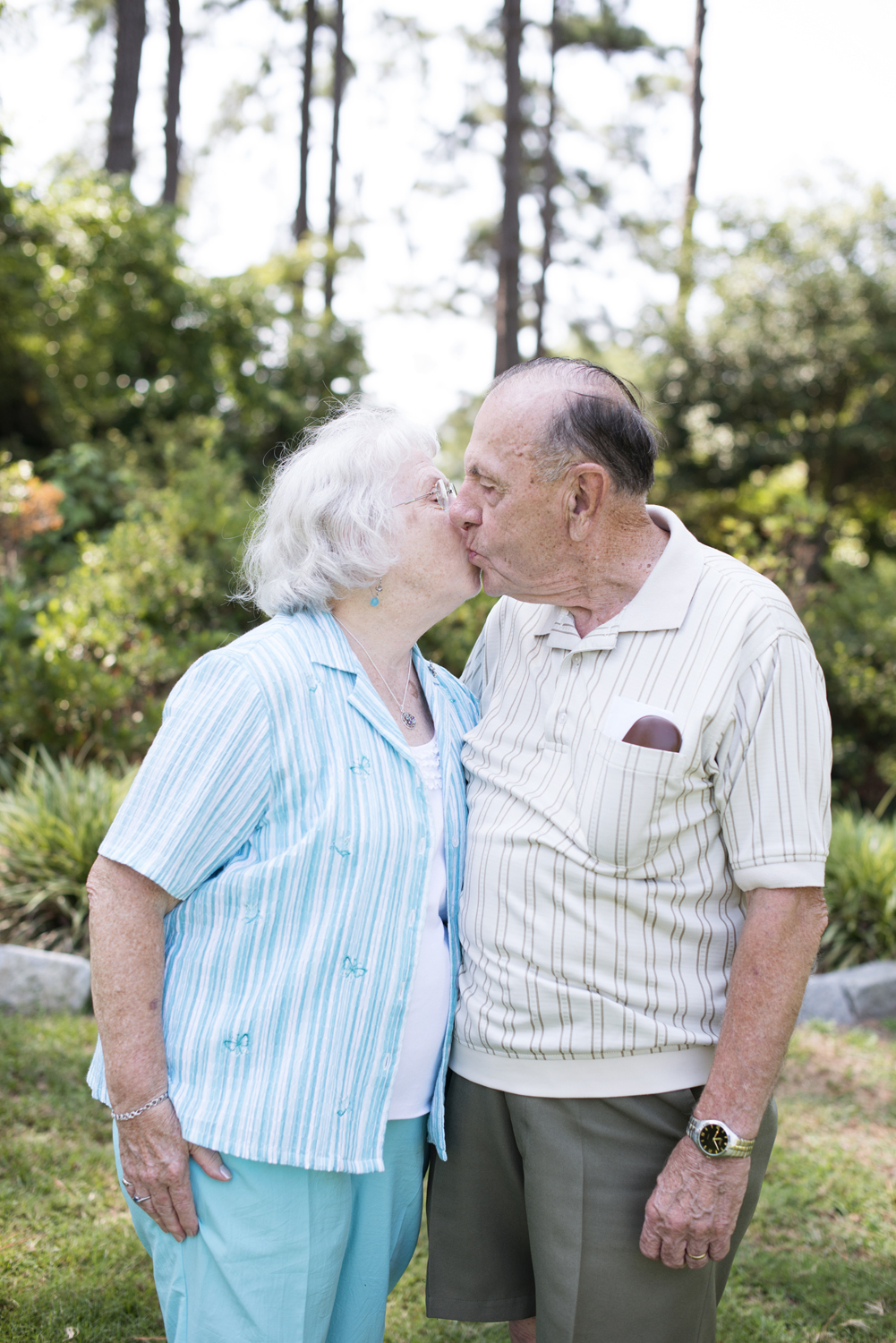 Great grandparents celebrate over 50 years together at family portraits in Portsmouth, Virginia