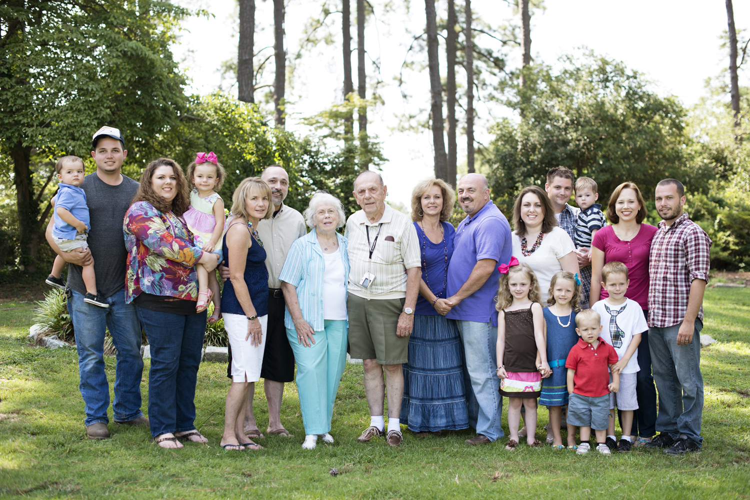 Big extended family at family portraits in Portsmouth, Virginia