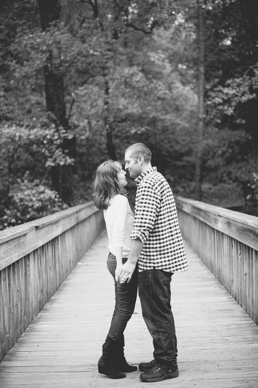 Newport News Engagement Session | Colorful fall leaves engagement