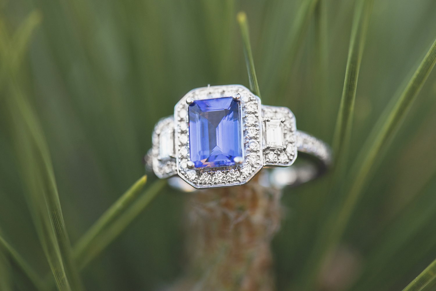 Blue sapphire engagement ring | Unique engagement ring ideas