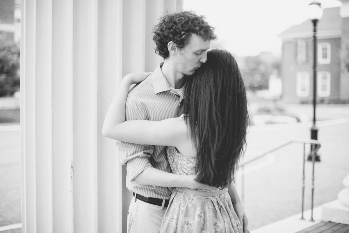 Christopher Newport Engagement Session | Rainy Spring Pastel Engagement Session
