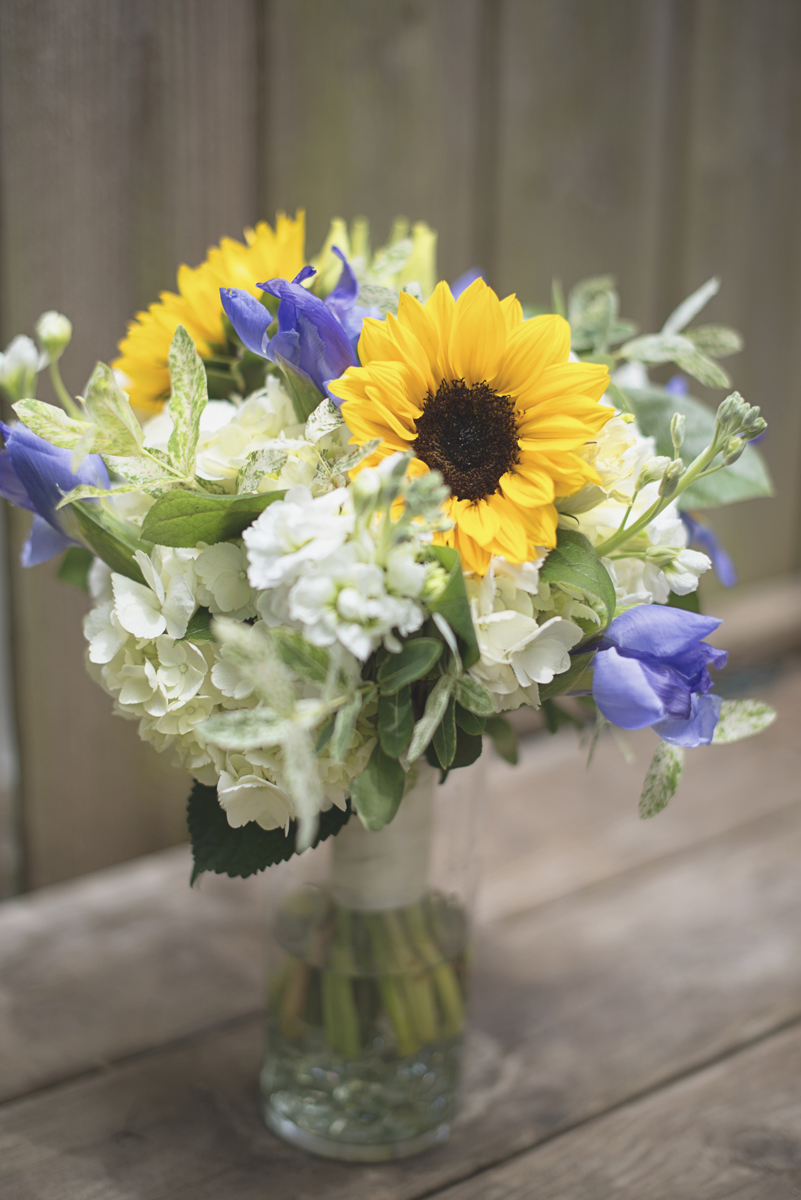How to Choose the Perfect Summer Wedding Flowers