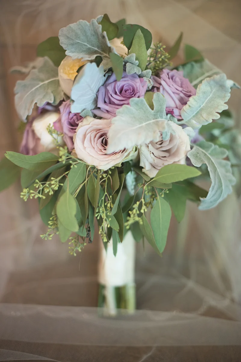 Elegant Lavender Plantation Elopement | Blush and lavender rose bridal bouquet