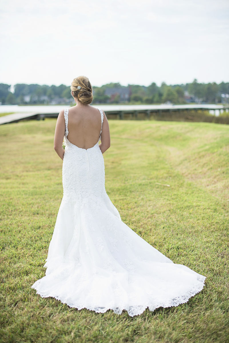 Nautical Navy Virginia Wedding | Navy Blue Wedding Colors | Bride back of dress shot