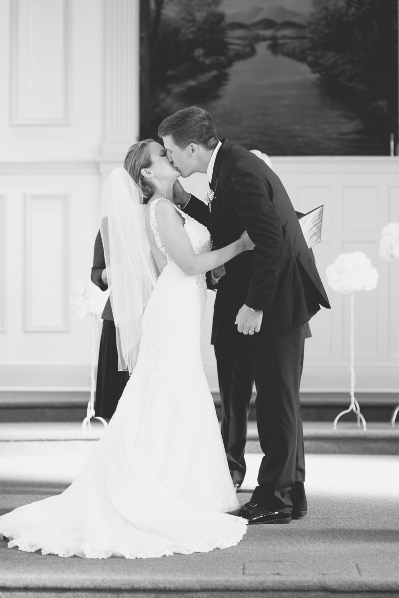 Nautical Navy Virginia Wedding | Navy Blue Wedding Colors | Bride and groom first kiss