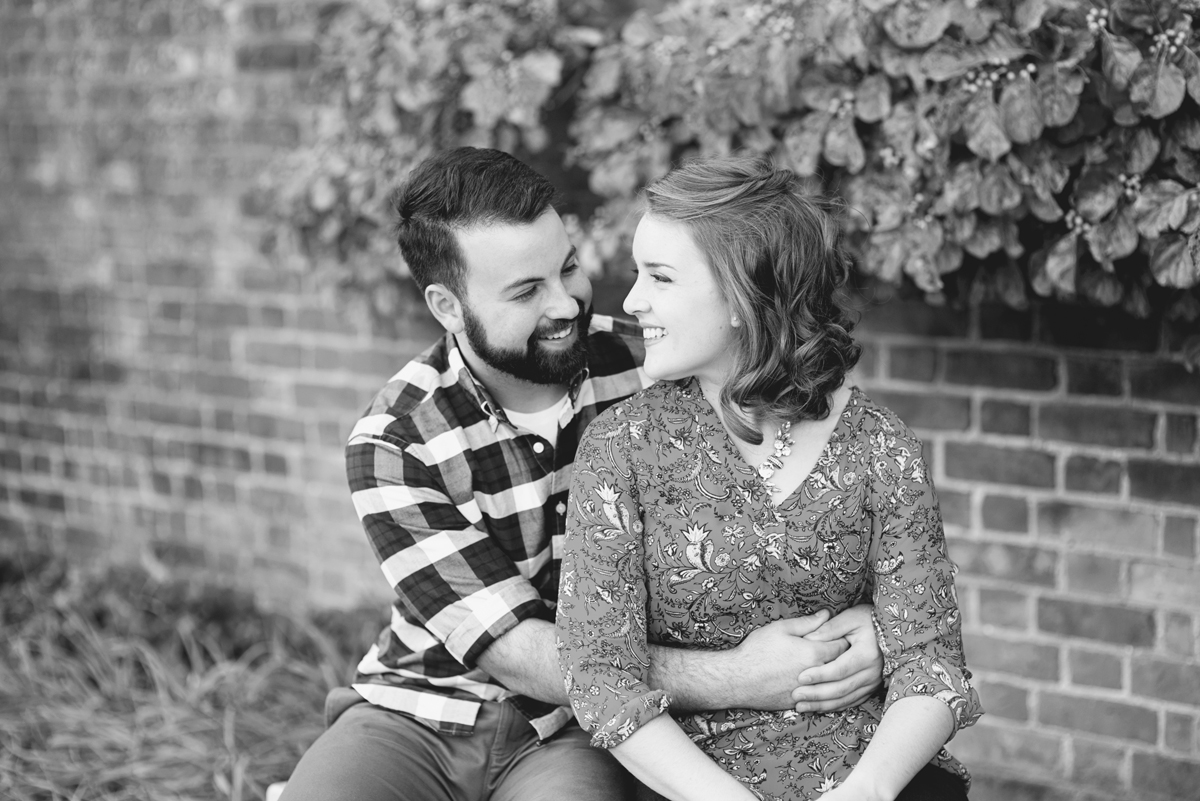 Colonial Williamsburg Fall Engagement Session