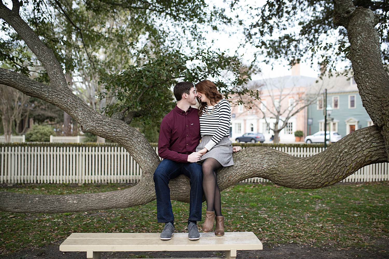 Colonial_Williamsburg_Winter_Engagement_Pictures_05.jpg
