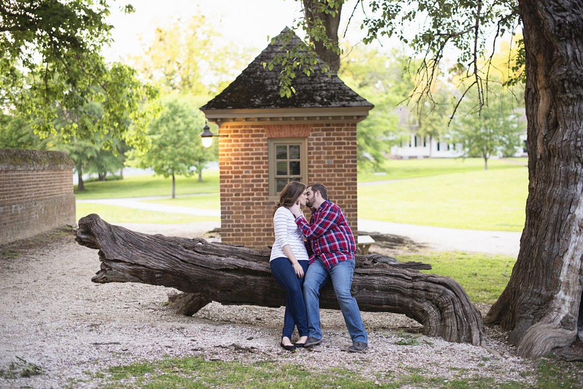 Colonial Williamsburg Spring Engagement Session with Yorkipoo