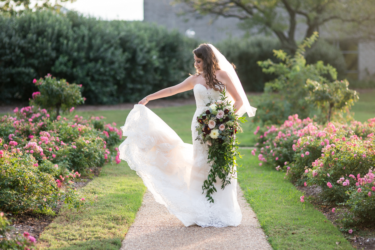 Glowy Spring Bridal Portraits with Cascading Bouquet