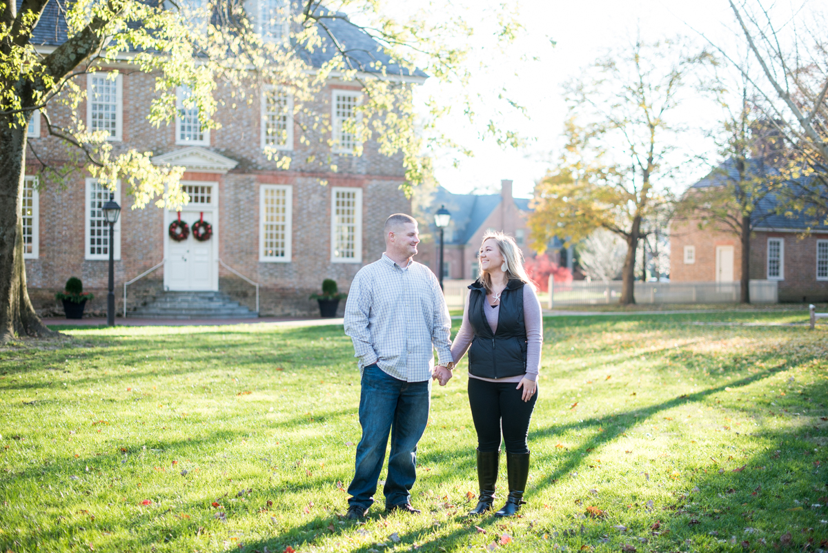 Christmas Themed Williamsburg Engagement Pictures
