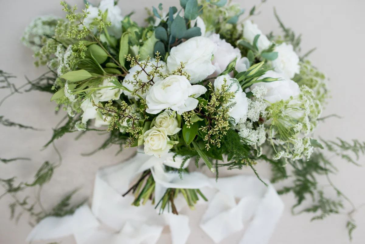 Bridal details for getting ready