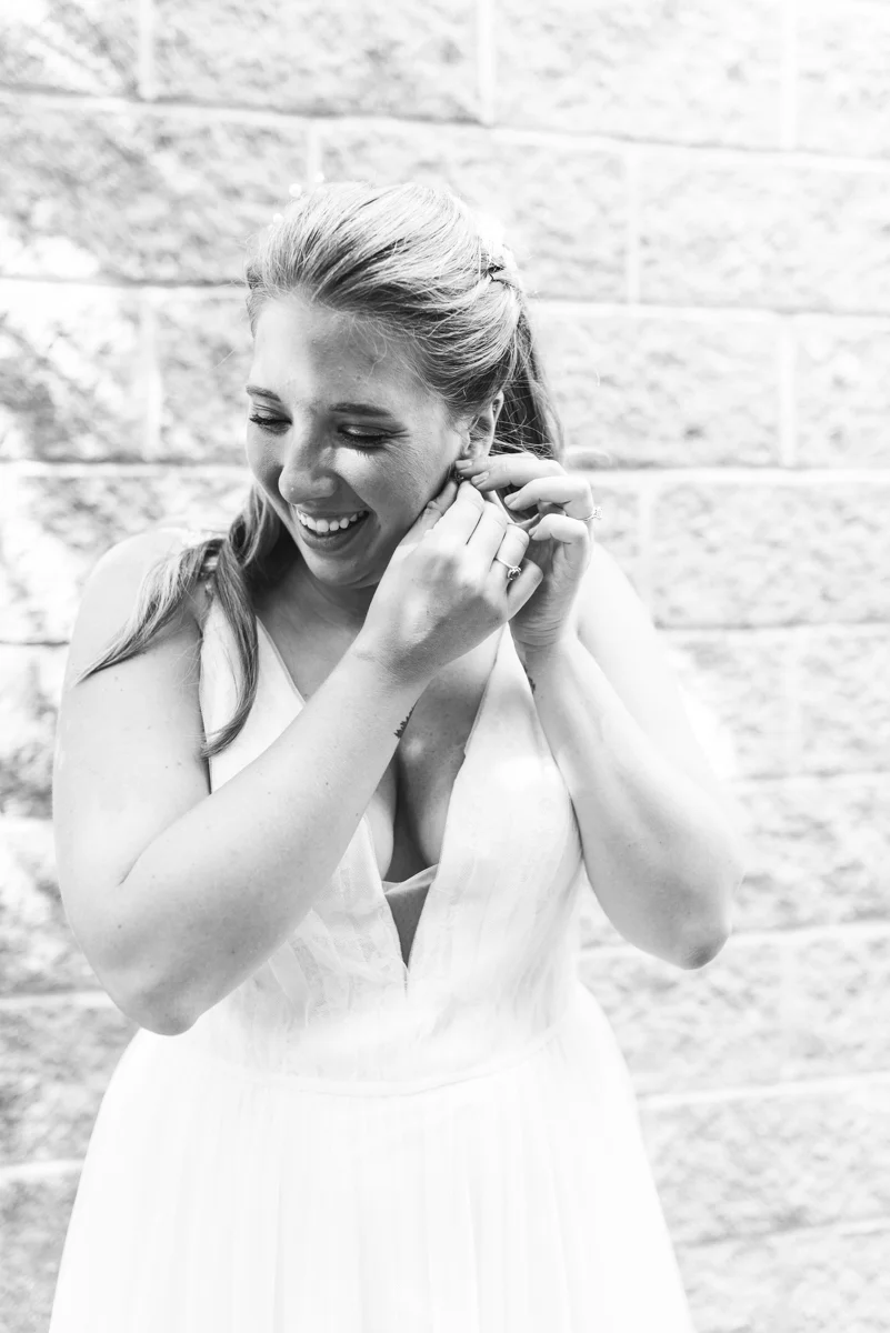 Bright Fall DIY Wedding | Bride Getting ready
