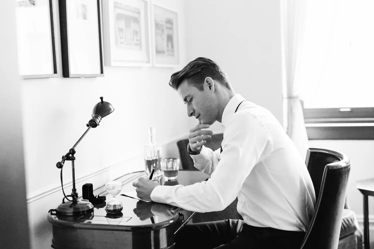 ModernGroomfilm-101bw.jpg