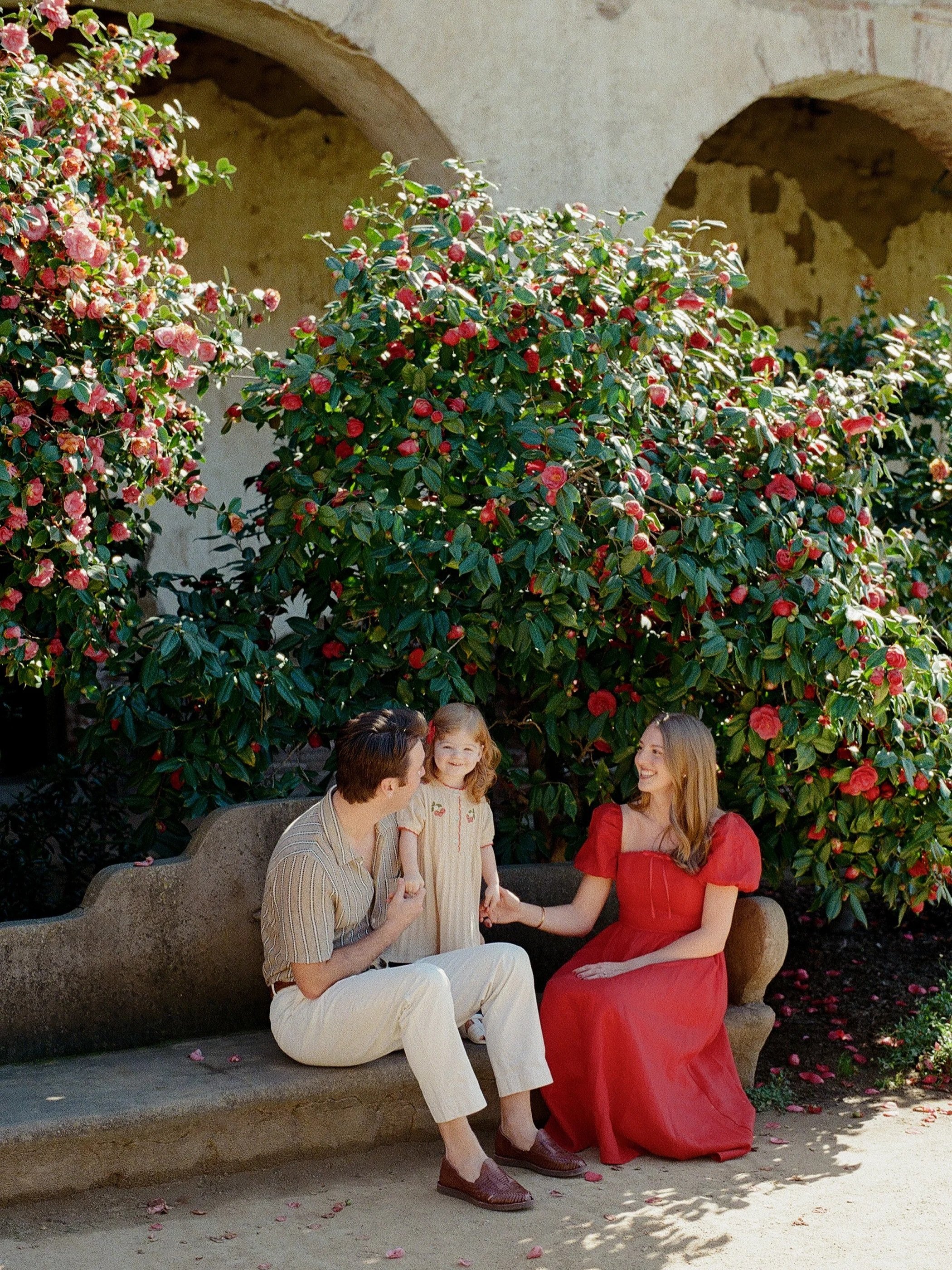 family photoshoot at the san juan mission