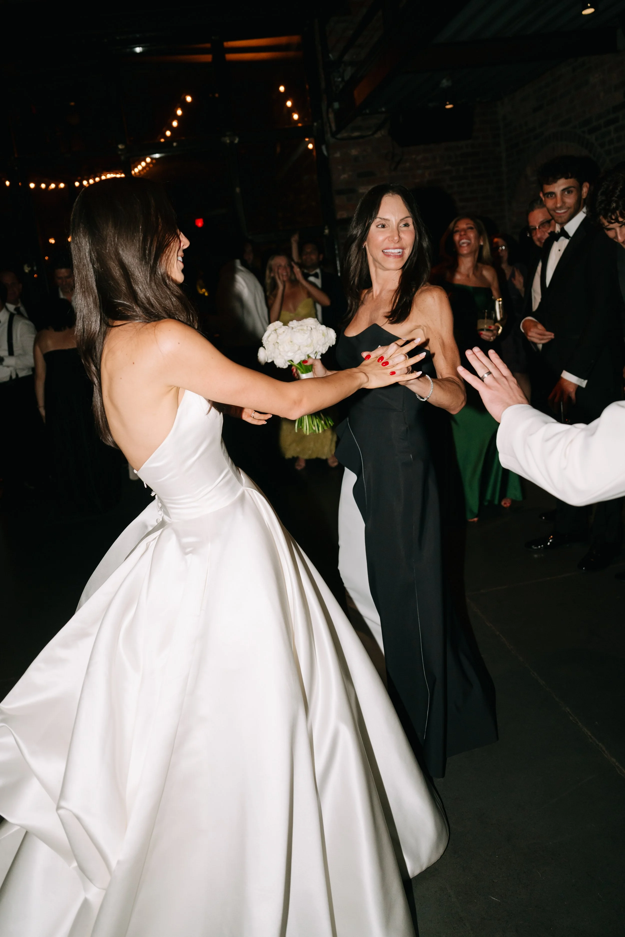 the-foundry-wedding-brooklyn-stephanie-sunderland73.jpg