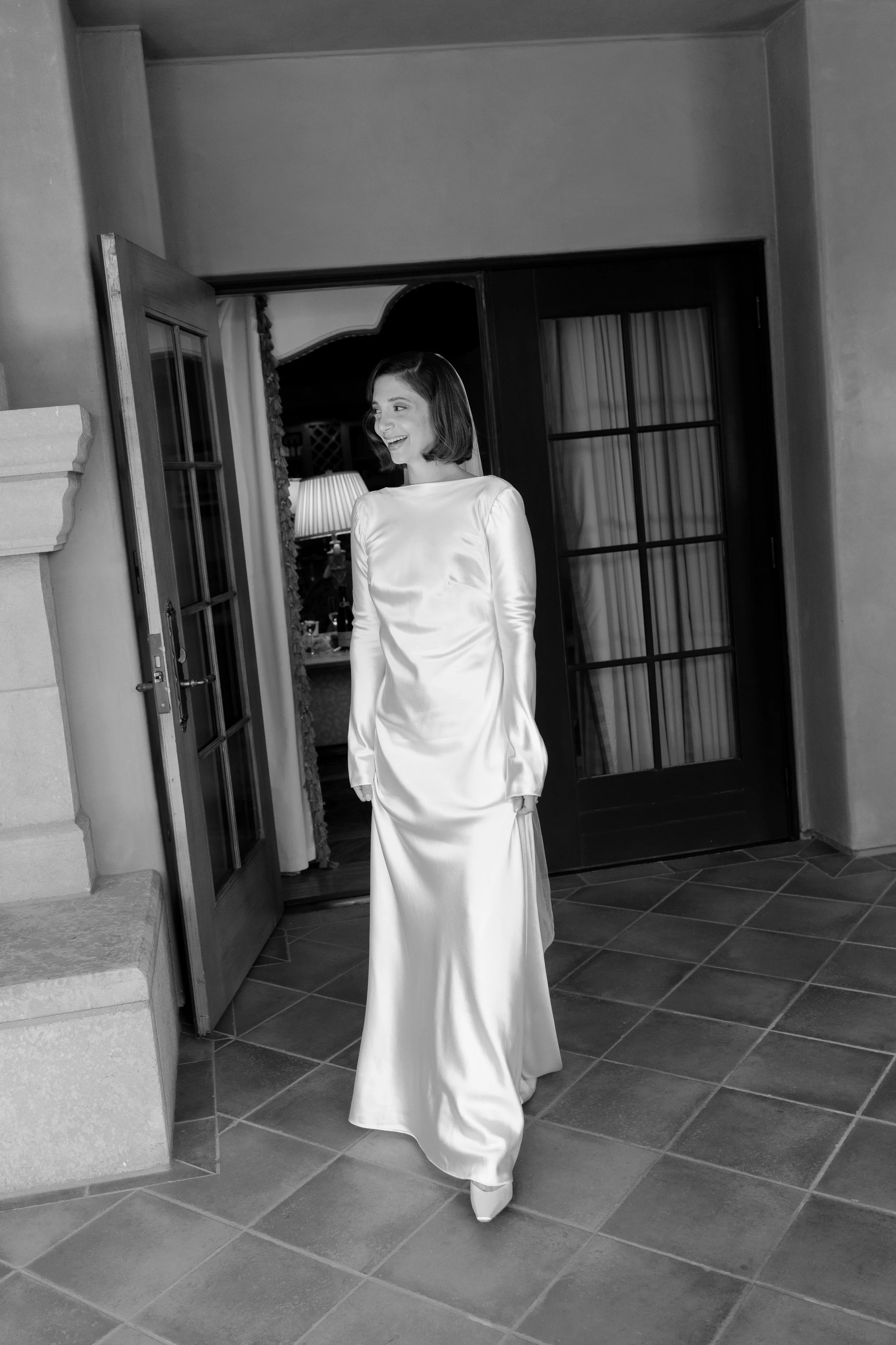 SPbrideprep-14bw.jpg