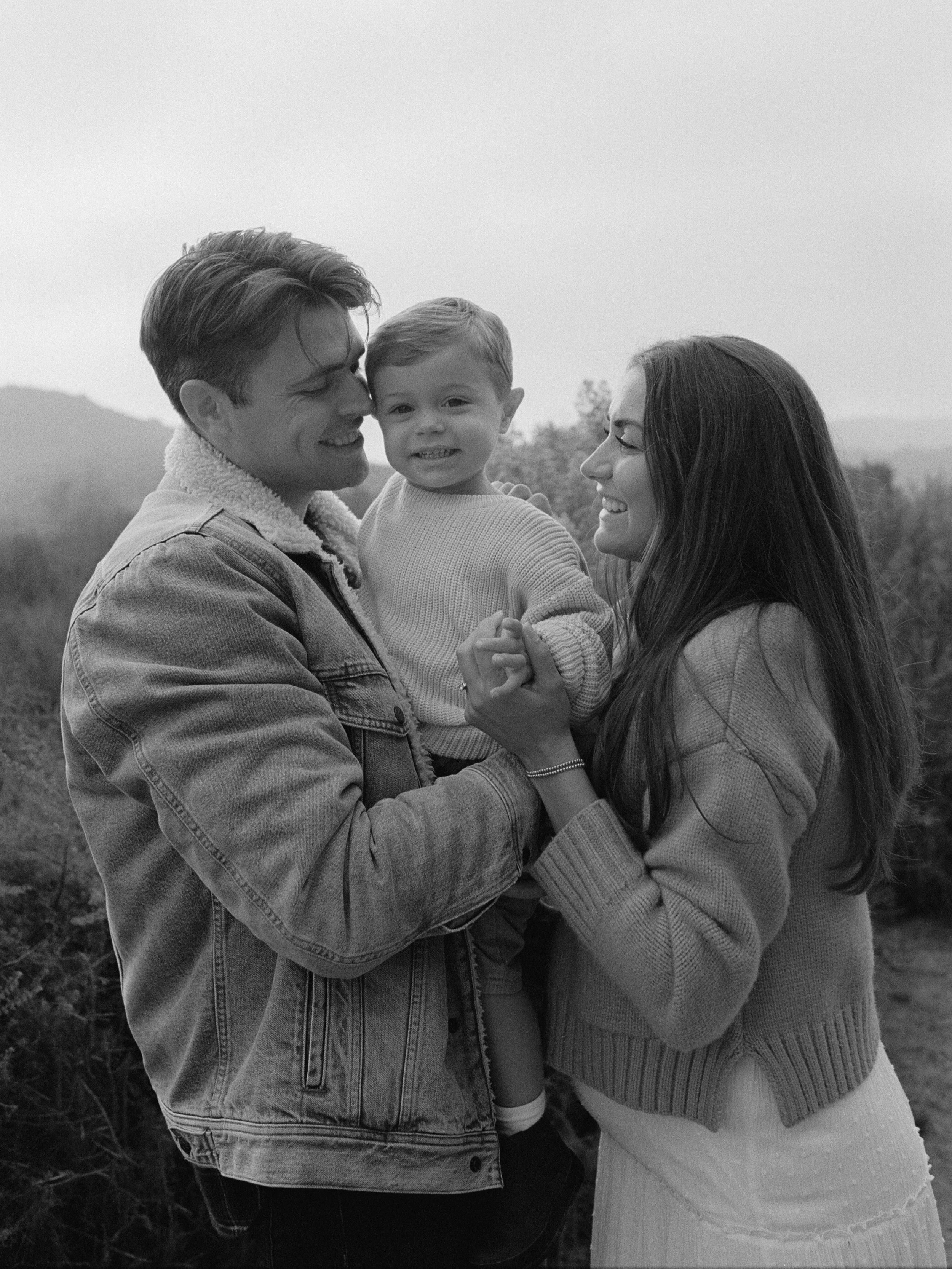 family photoshoot in orange county on flim