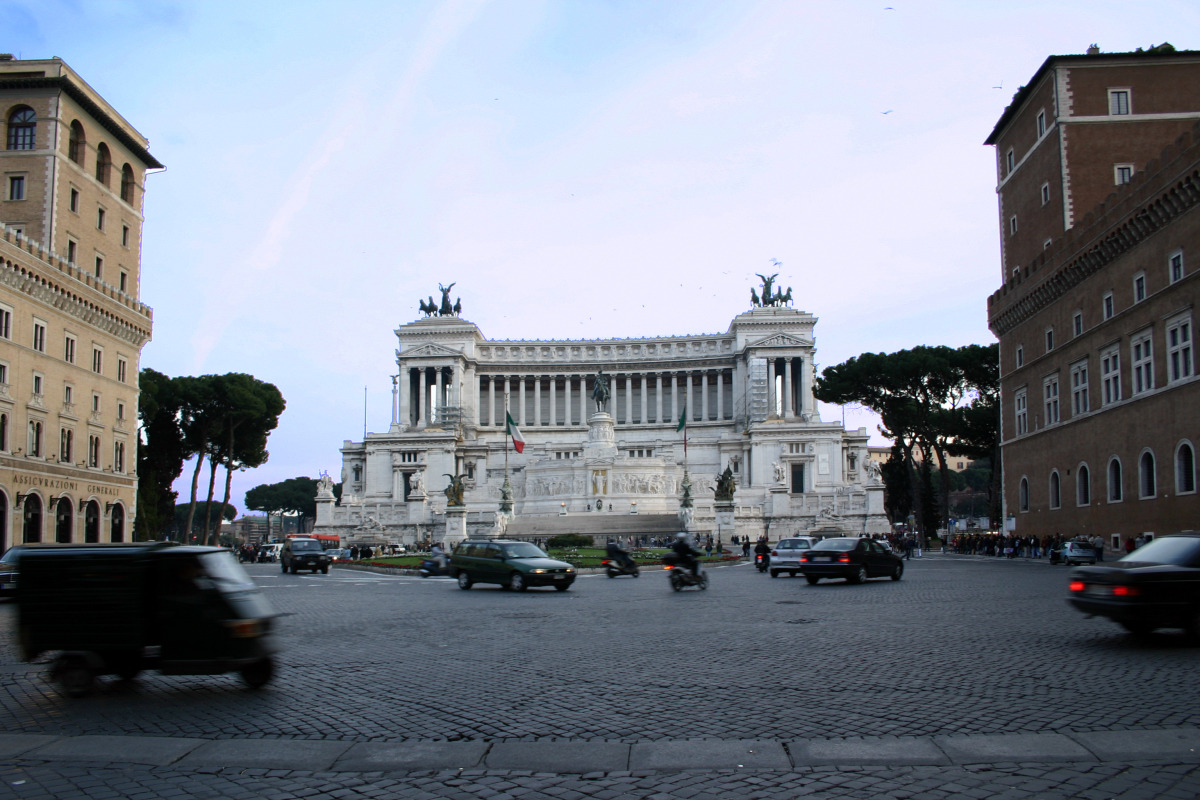 day1-rome-streets of rome009.jpg