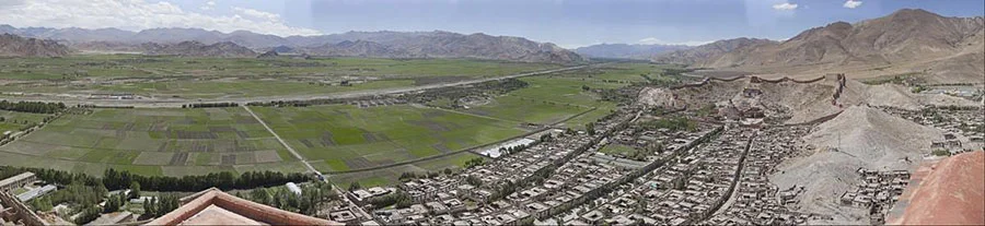 Gyantse view from the top tower of the Dzong fortressVIEW FULLSCREEN​