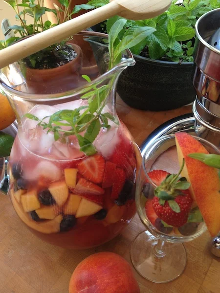 George_Hirsch_LIfestyle_Rose_Sangria.jpg