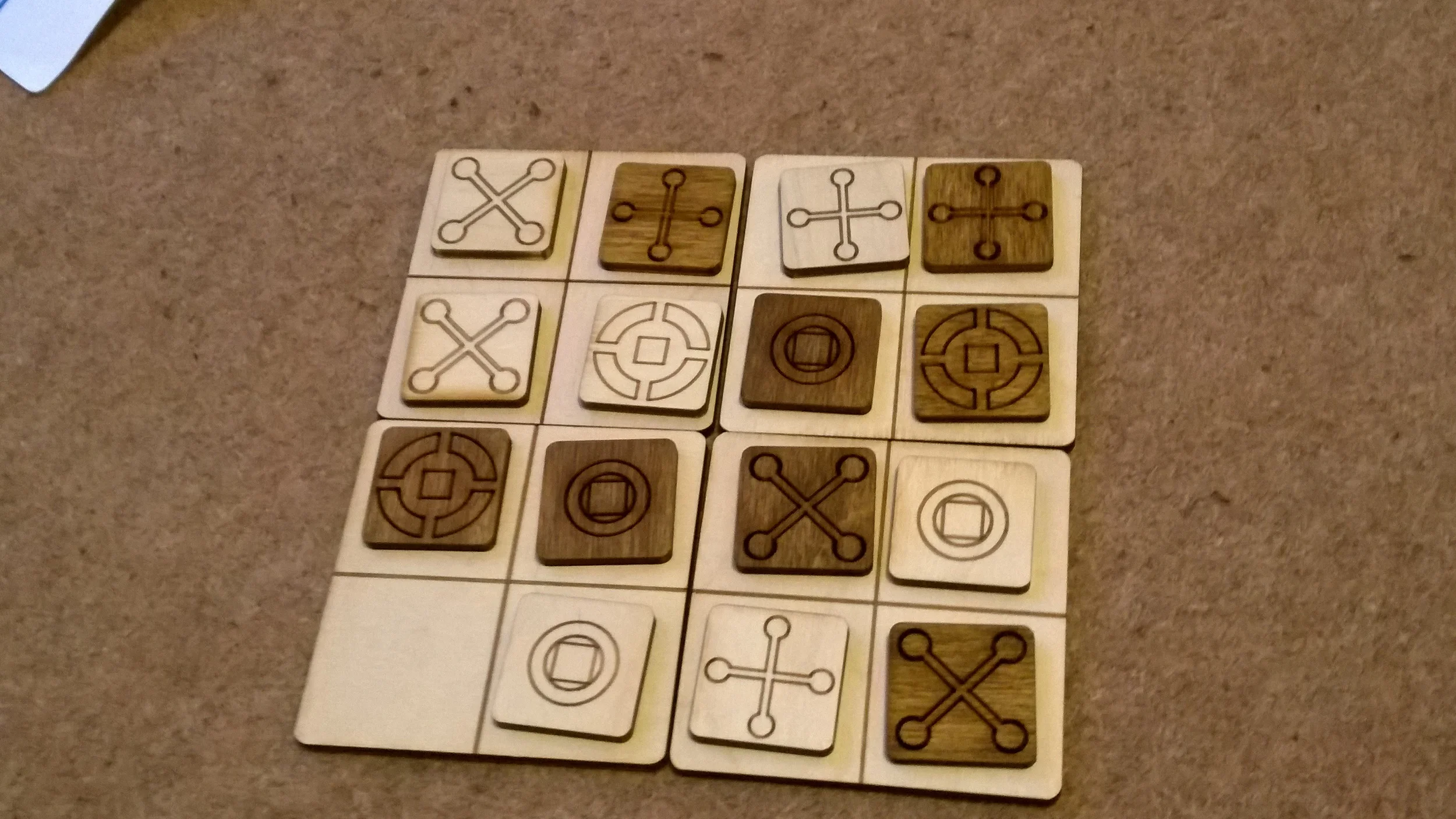 Turns out that this is not a winning position if you are playing with the light tiles....