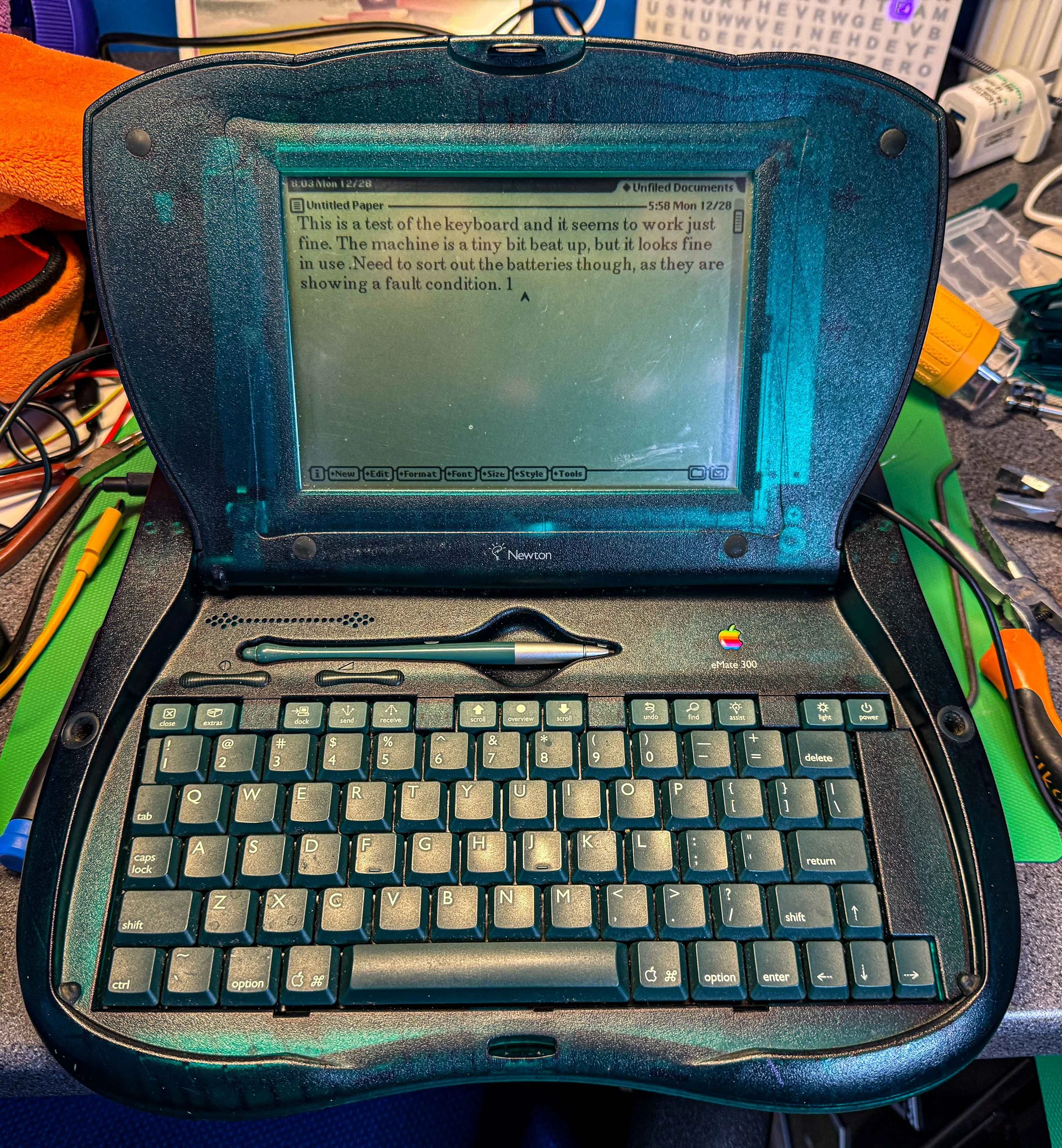 Apple Newton eMate 300 — robmiles.com