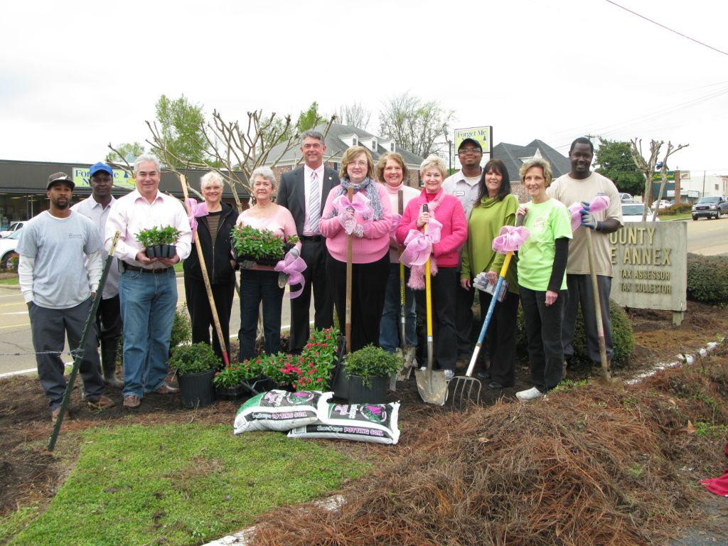 1 - 2013 April BGC Plant It Pink group.jpg