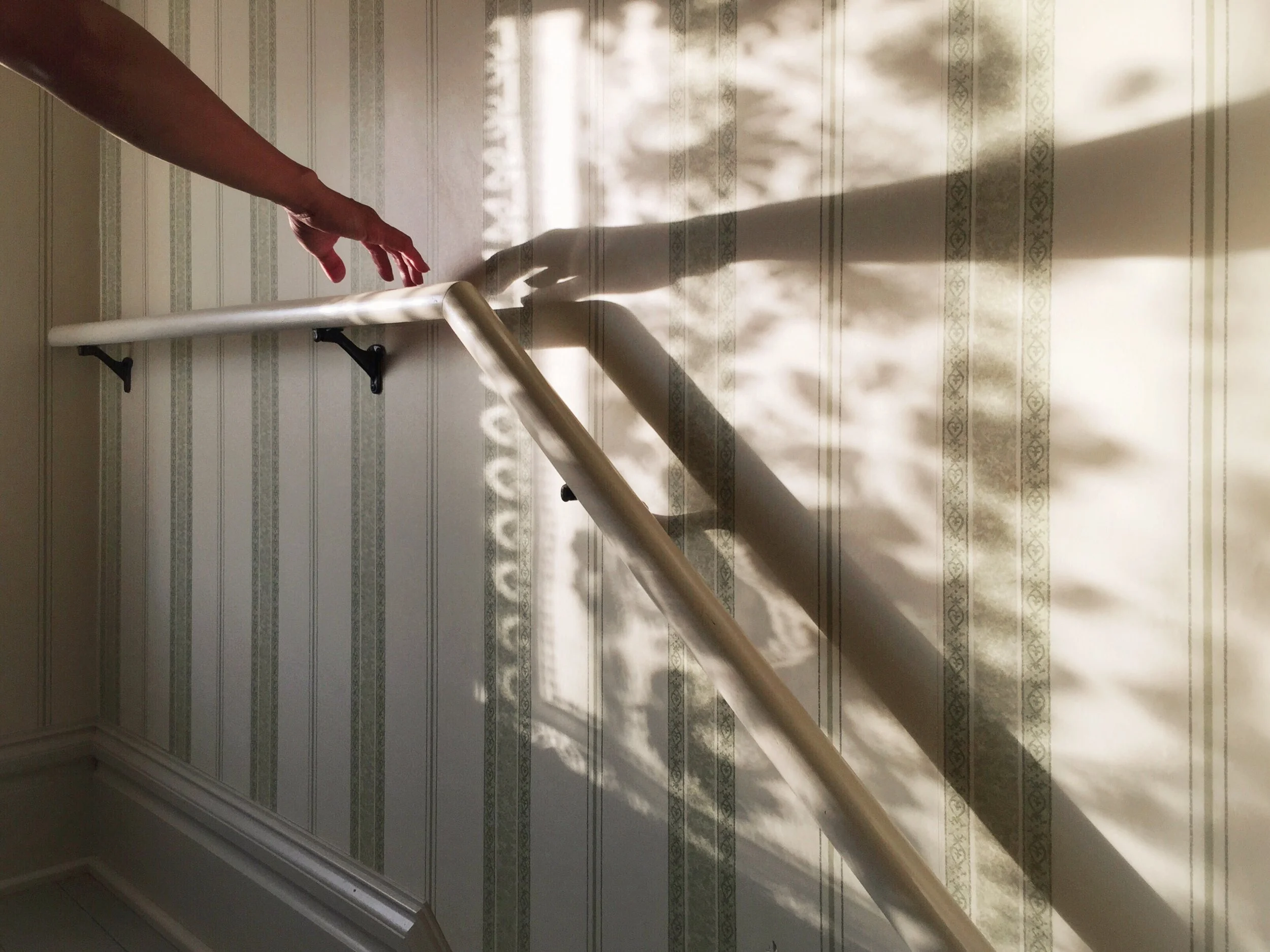 pketron gesture shadow.jpg