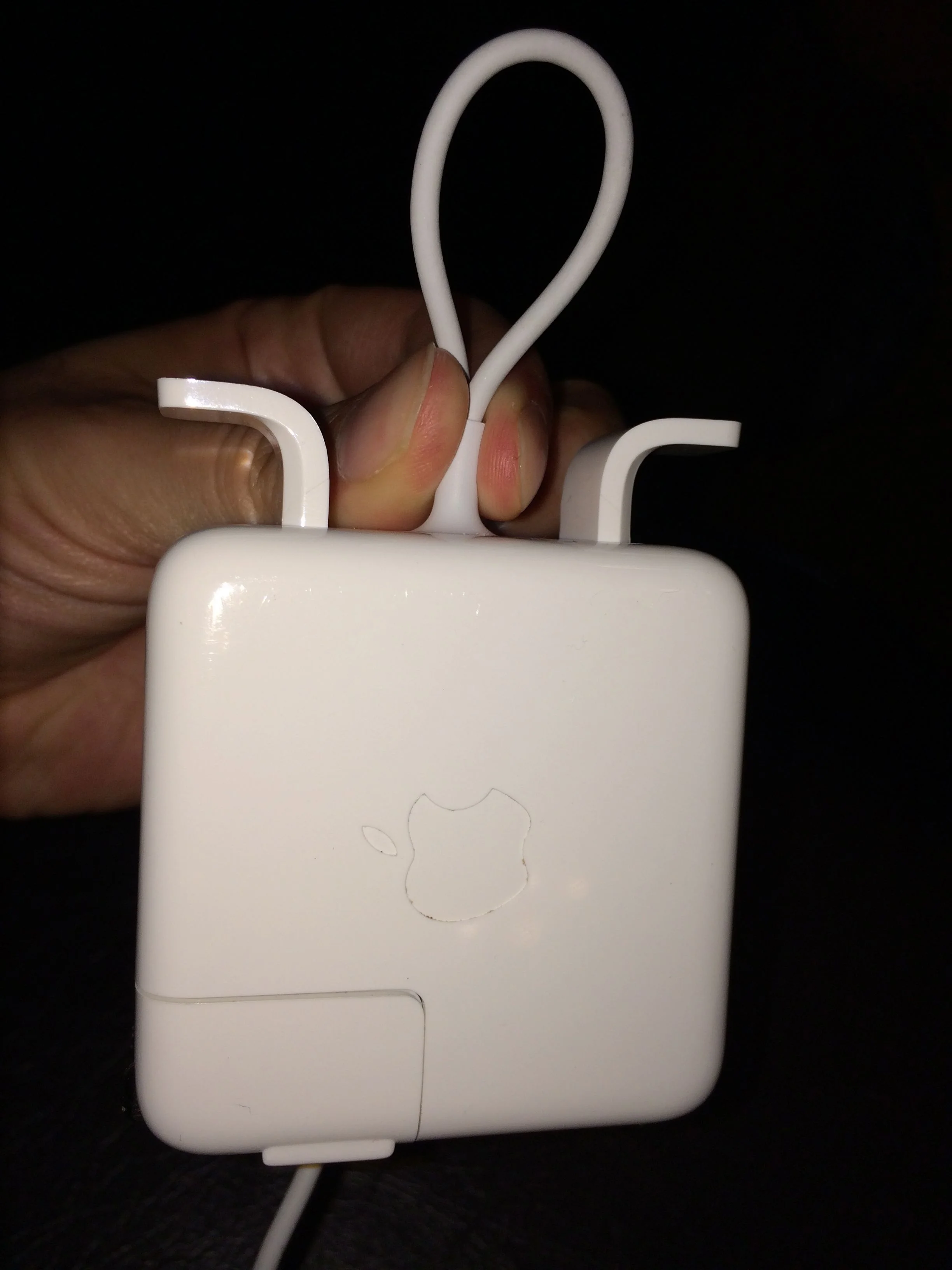 2013-10-10 - power adapter loop.jpg