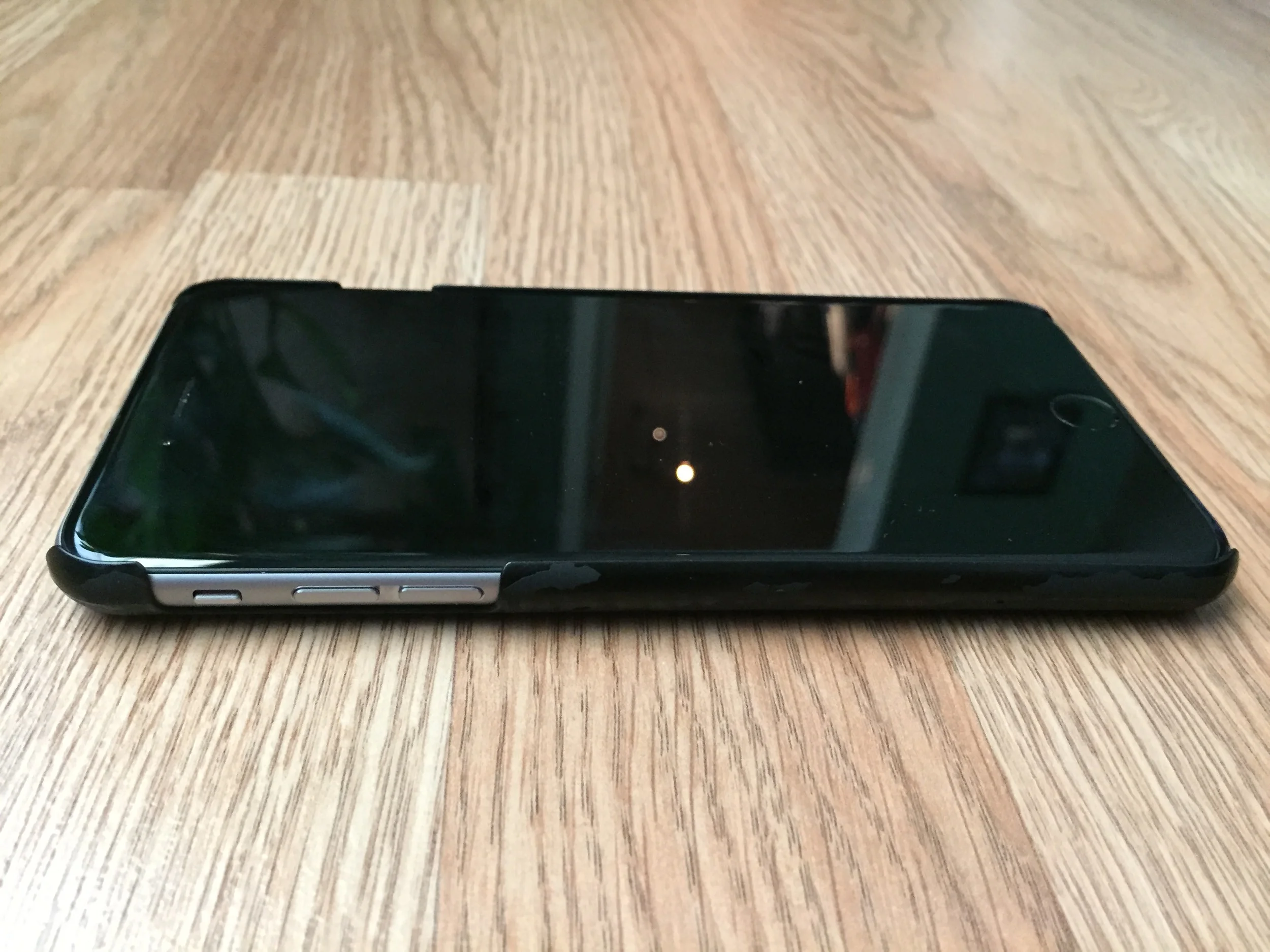 Side view of the snap-on case. Some of the finish is starting to wear off.