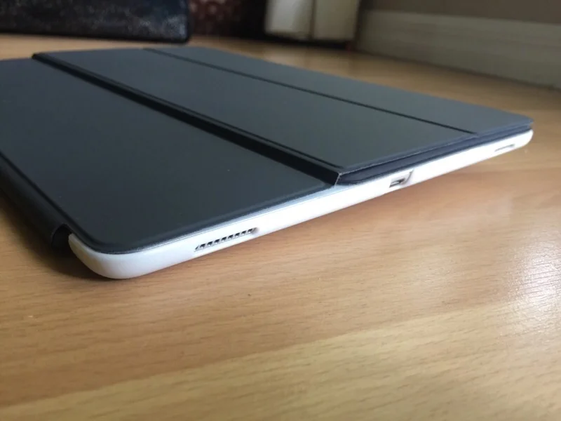 Just like the Smart Cover, but with a "bump"