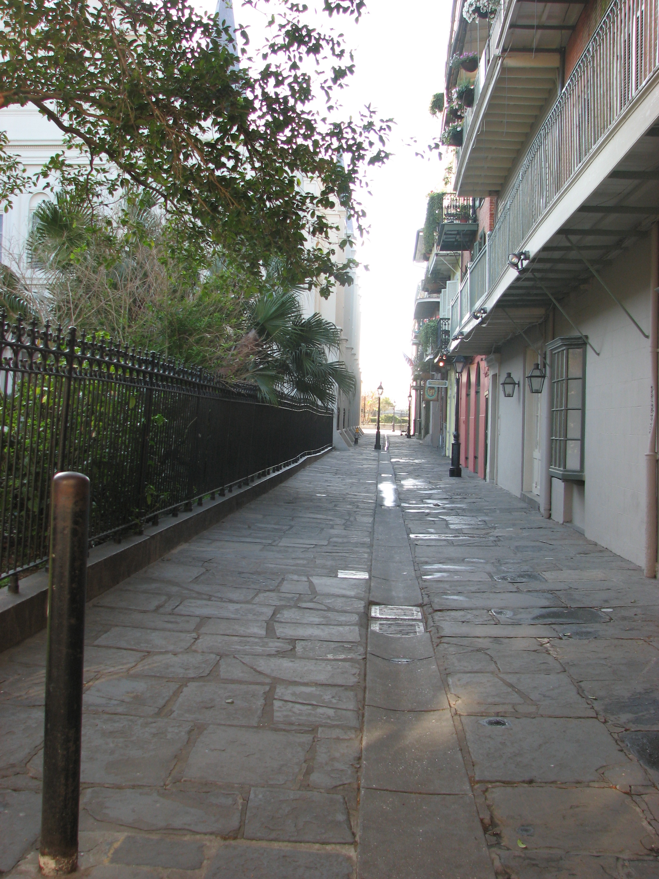 Pirates Alley.JPG