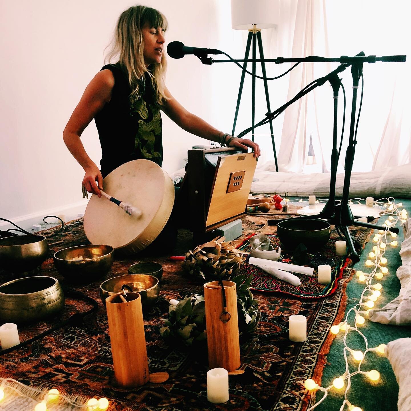 Full Moon reset! 🌕🎶🪶

Join me for a lunar Sound Healing Experience with Singing Bowls on the Body this SAT, Aug 13th.
✨
Our intimate evening will offer a more personalized ceremonial sound journey within a semi-private small group. 
✨
Weaving inte