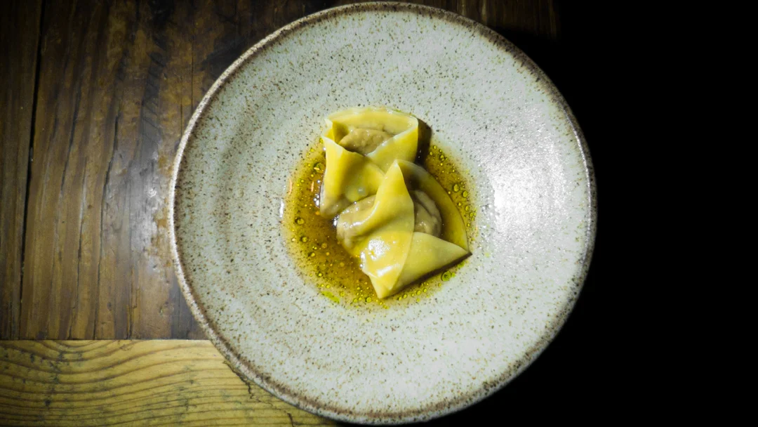 chanterelle dumpling, chinese black tea