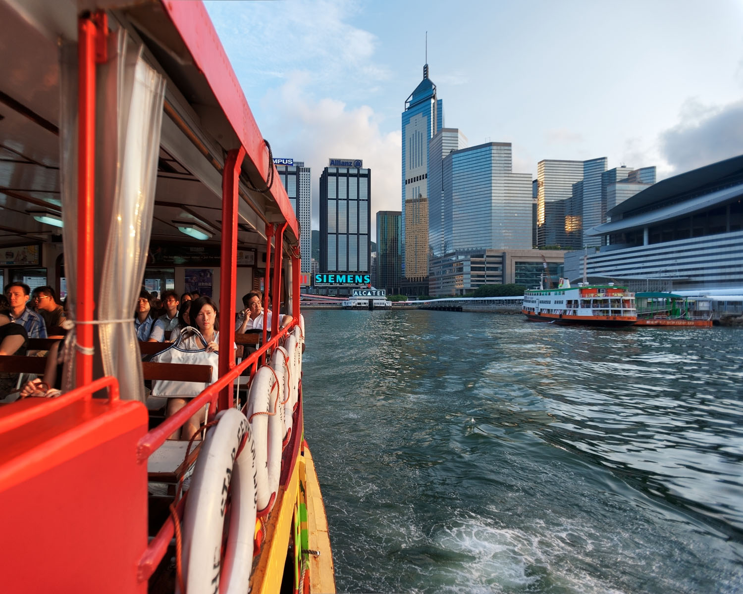 007_Hong_Kong_Images_by_Carsten_Schael.jpg