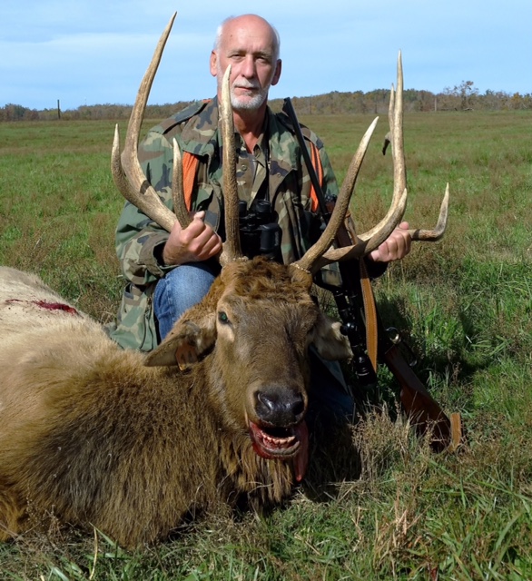 Carl Froshour with huge, long-tined elk killed at Wilderness in Tennessee!